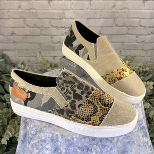 ZoLucky Tan Multimedia & Multicolor Fashion Canvas Casuals WMS 10M🤎NWOT